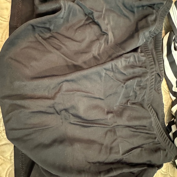 New Directions Black and White Bathing Suit with Skirted bottom NWT size Medium - Picture 4 of 7